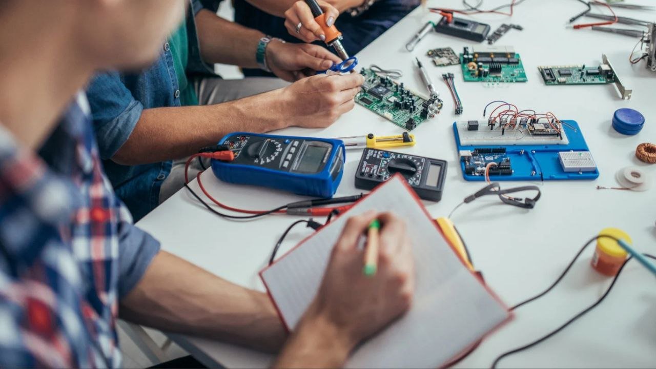 Engineering Program for Class 11th Students